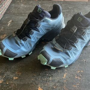 Salomon GTX trail running shoe